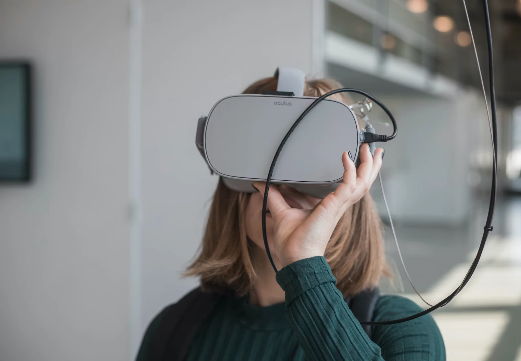Redefining the Gaming Industry: How Blockchain Enhances Gaming Experiences