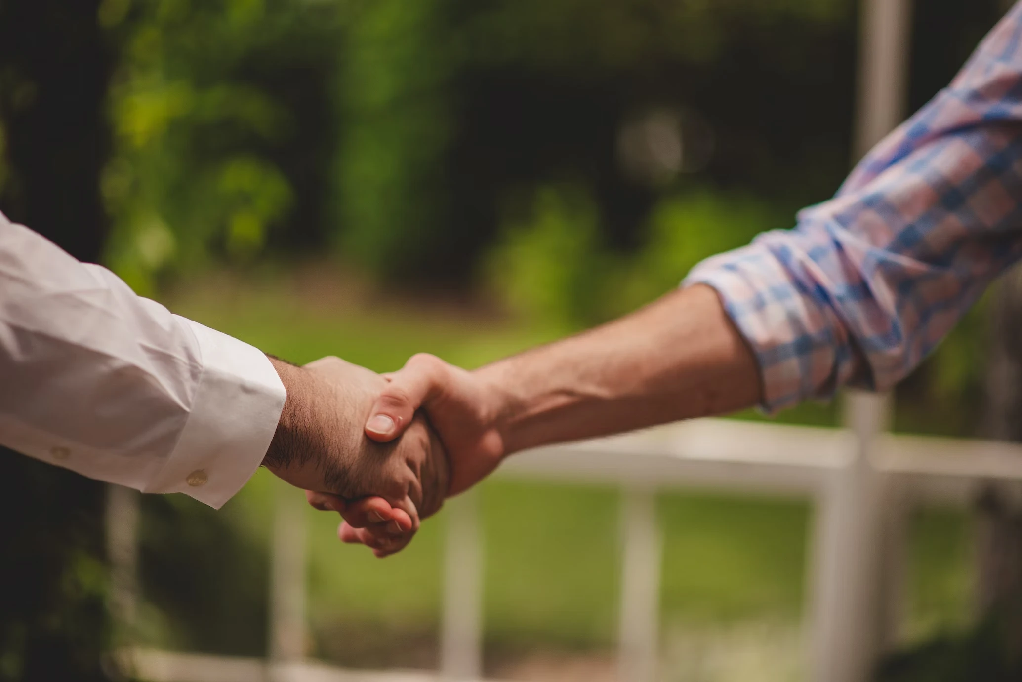 Effective Negotiation Tactics for Closing Deals and Partnerships