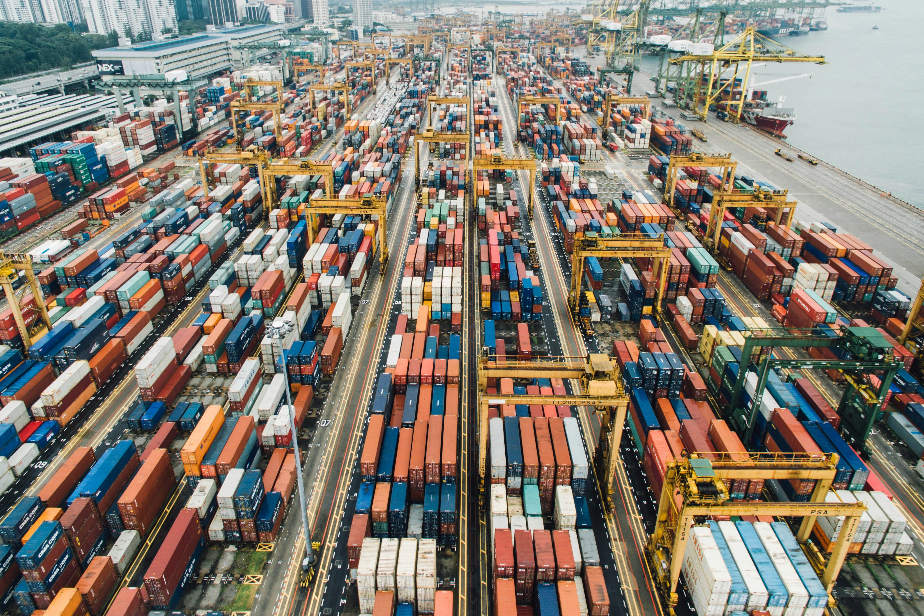 Revolutionizing Supply Chains: Unleashing Transparency and Efficiency with Blockchain