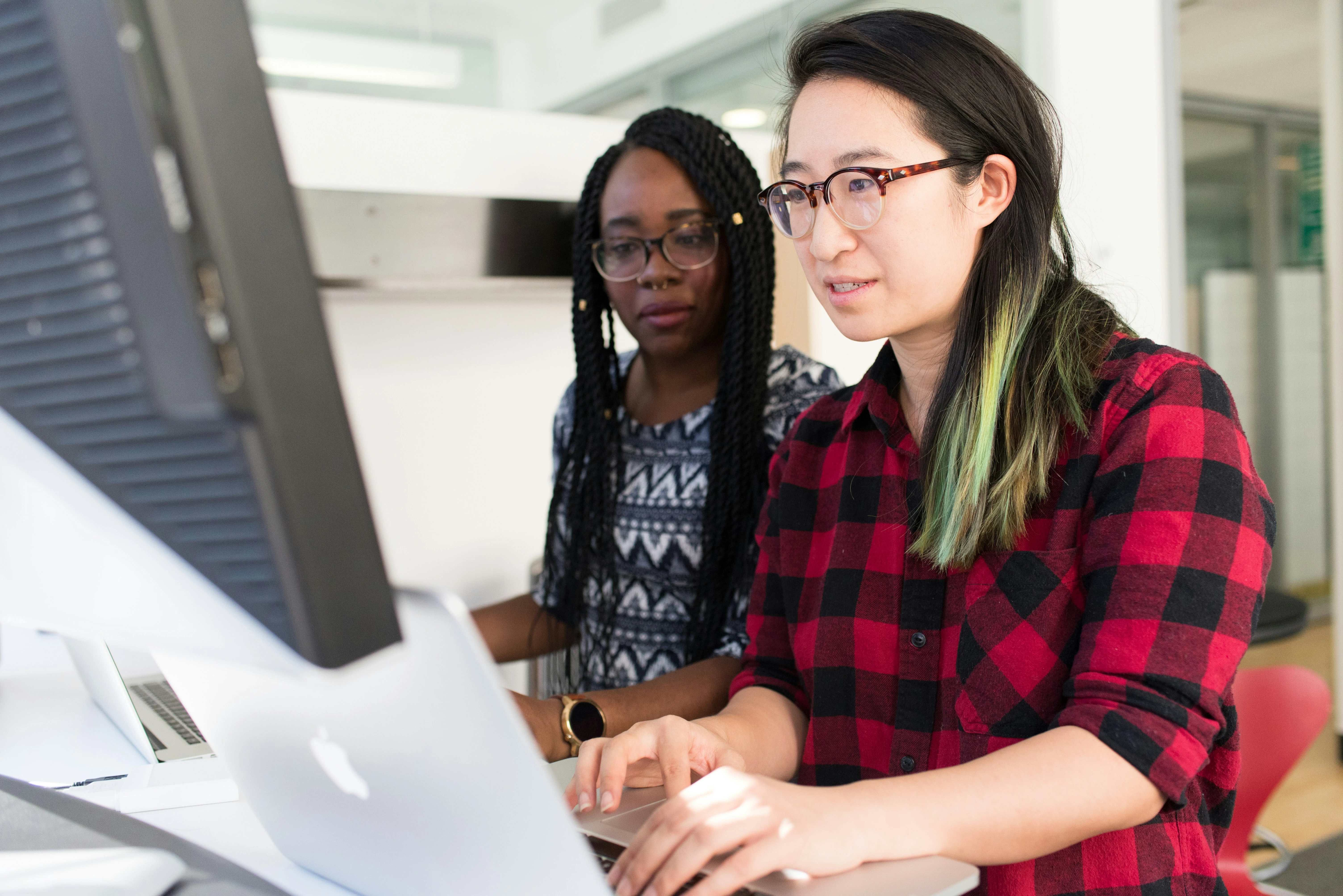 How IT Outsourcing Helps Businesses Reach New Heights
