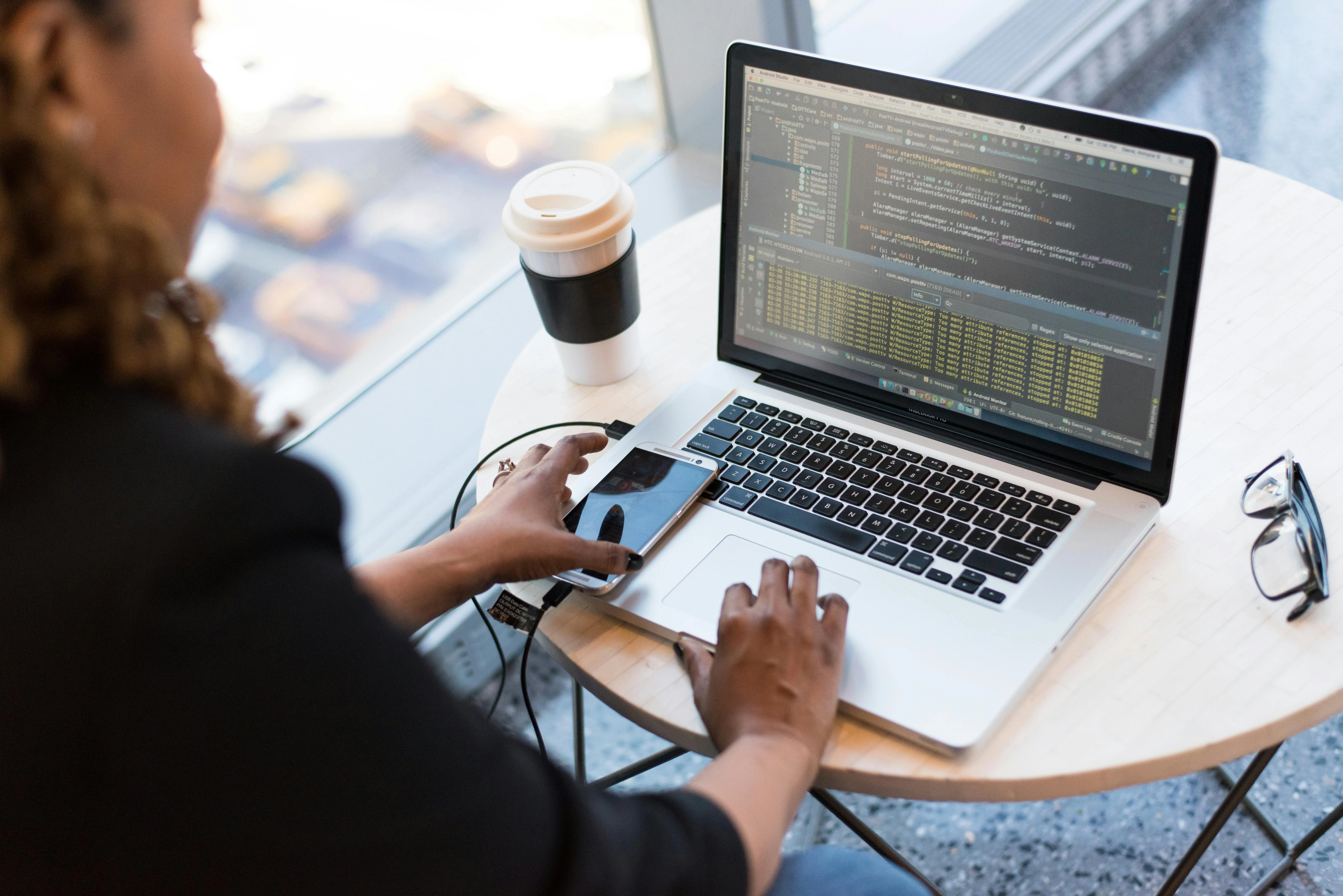 Unshakeable Foundation: Immutability in Rust for Safe and Efficient Code